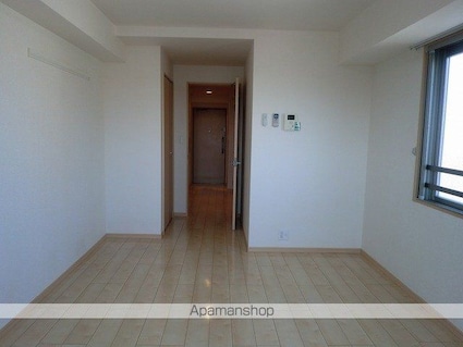 ベルジュネス春日町[1K/27.2m2]のリビング・居間2