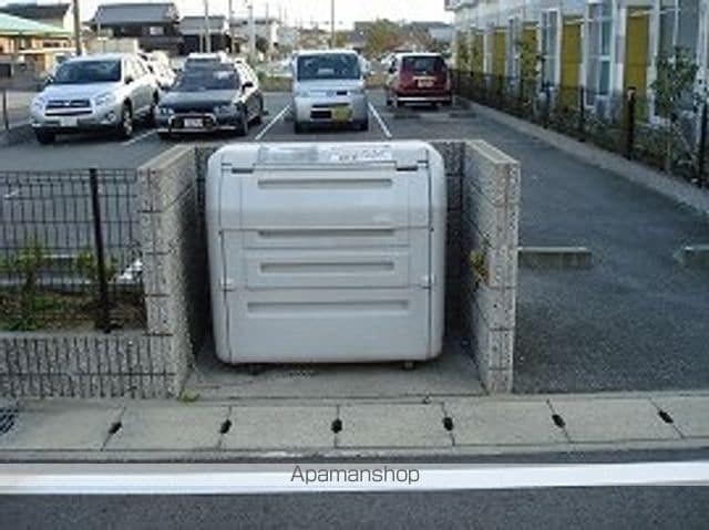レオパレストルテンツァの玄関写真