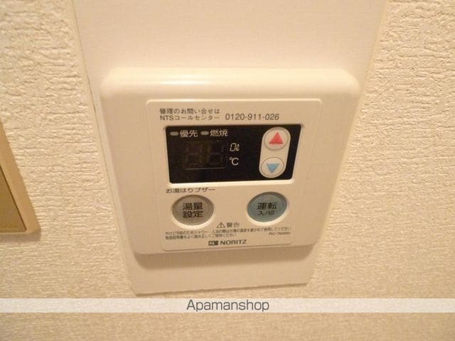 ロータリーマンション出口の内装写真
