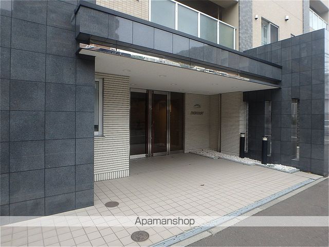 エナコート南円山の玄関写真