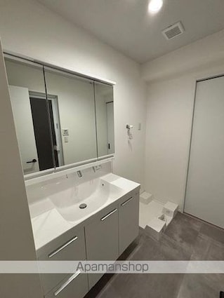 グローイングコート目白壱番館[3LDK/107.67m2]の収納