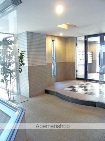 原宿東急アパートメントの玄関写真