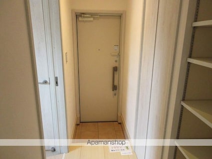 トムテ６号館[1LDK/45.77m2]の玄関