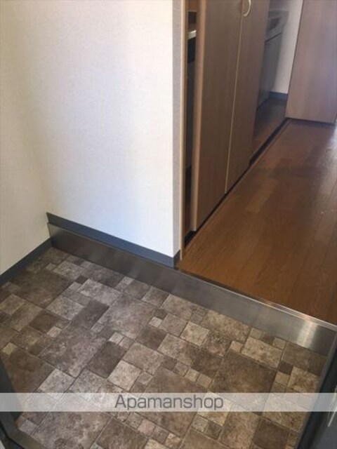 和歌山県和歌山市東蔵前丁[1K/36m2]の玄関