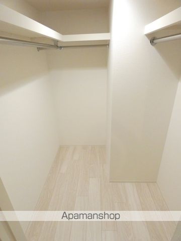 セレニテ江坂ミラクの内装写真