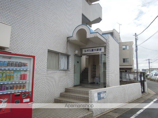 アドバンス九産大駅前の玄関写真