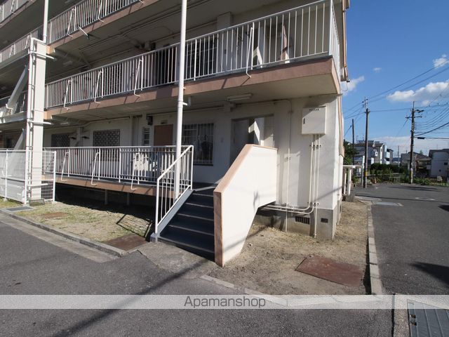 ビレッジハウス私部1号棟の玄関写真