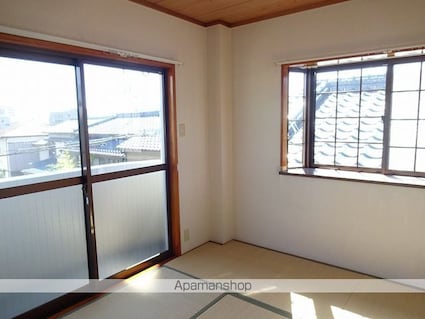城山ハイツ唯[2K/27.36m2]のリビング・居間