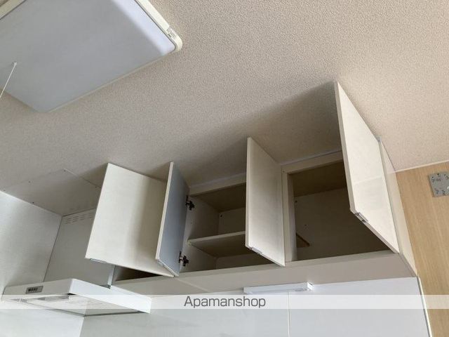 オーグ県庁前の内装写真