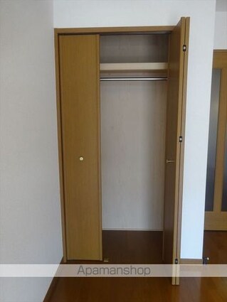 和歌山県和歌山市東長町５丁目[1K/27.26m2]の収納