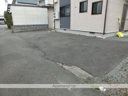 岩手県盛岡市北山１丁目[1K/33.12m2]の駐車場2