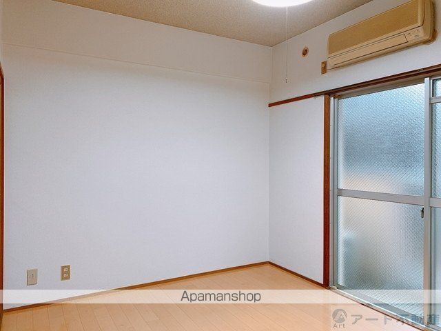 泉ハイツの内装写真