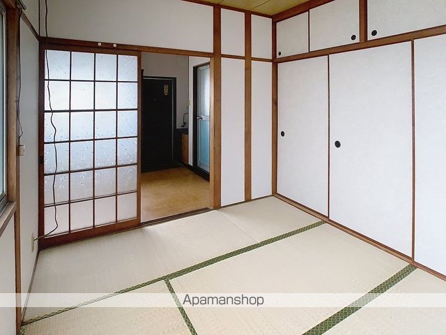 玉利アパートの内装写真