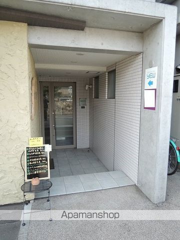 アイビル西町北の玄関写真