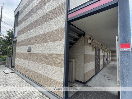 レオパレスパークサイド[1K/21.81m2]のエントランス1