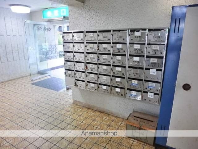 龍宝マンションの玄関写真
