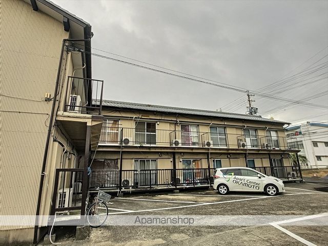 グランディーズ新栄の外観写真