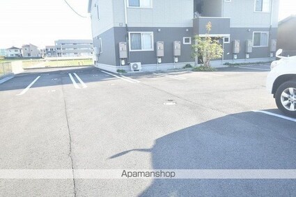 エスポワール津森　Ｂ棟[1LDK/45.41m2]の駐車場1