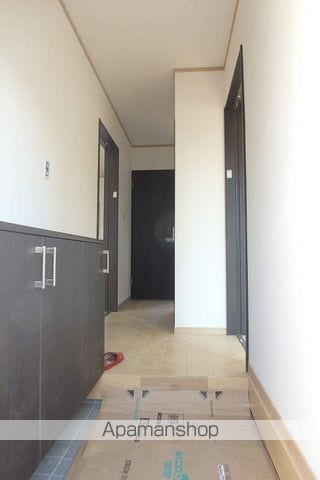 小林市 1階建 築8年の内装写真