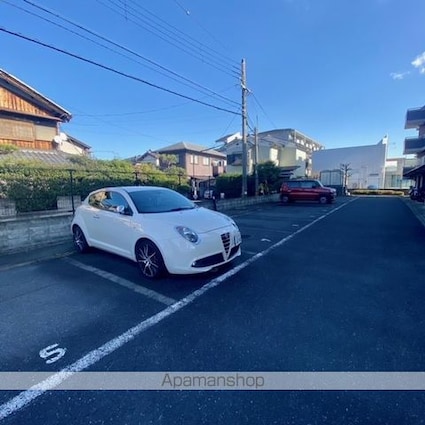 センチュリー柴田[1K/22.96m2]の駐車場1