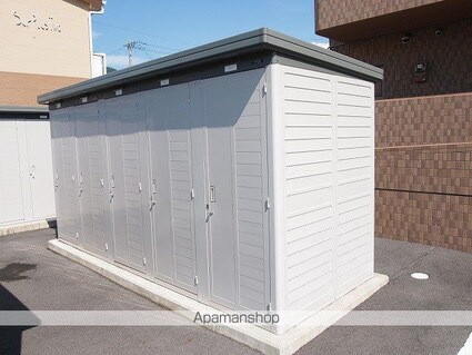 グランドゥール[2LDK/56.76m2]の共用部1