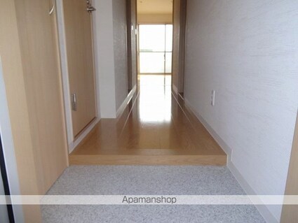 クレドール南川添[1LDK/50.2m2]の玄関