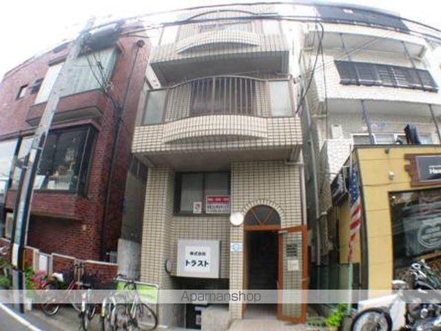 セレクト三愛の外観写真