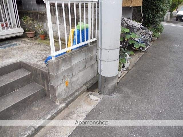 ラベンダーの玄関写真