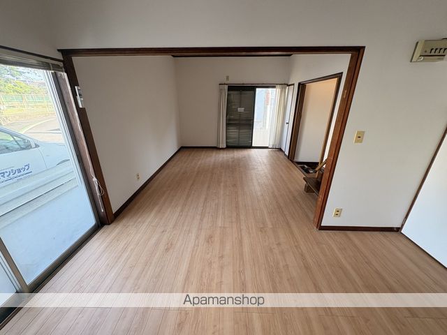 招堤中町1丁目戸建の内装写真