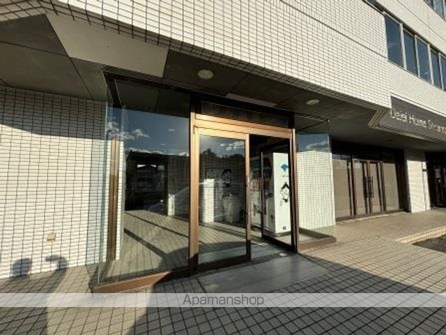 フジ企画ビルの玄関写真