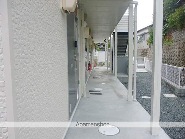 レオネクスト虹の玄関写真