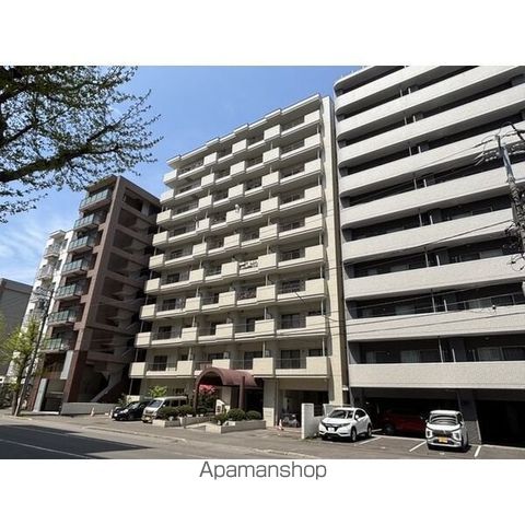 オリンピア大通西18丁目マンションの外観写真