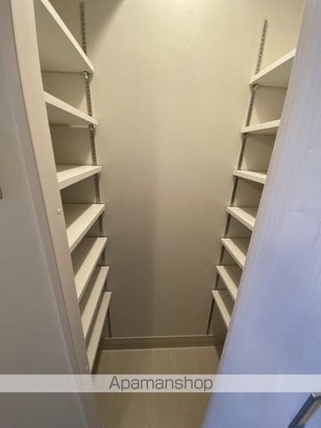 NUDGE’ONE千代県庁口の内装写真