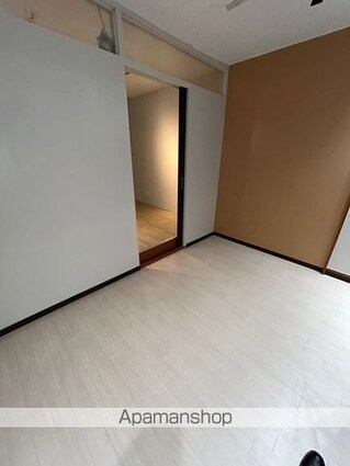 貸住居付き店舗[2DK/58m2]の内装2