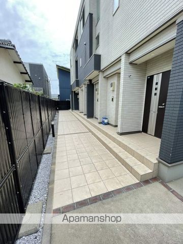 ハイブリッジ IIの玄関写真