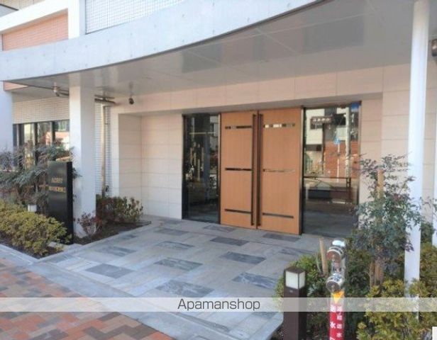 AZEST堀切菖蒲園IIの玄関写真
