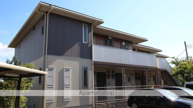 レノンパレスD棟の外観写真