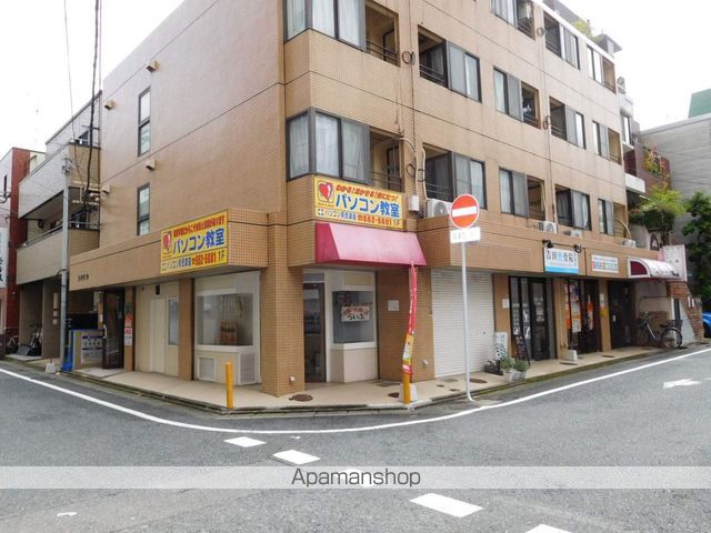 堀川ビルの玄関写真