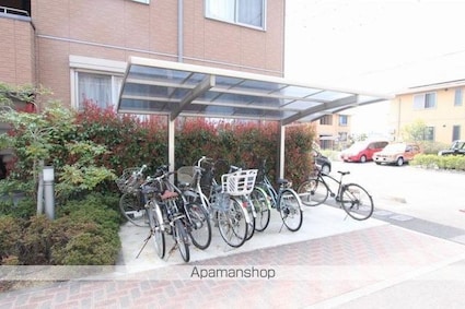 ロイヤルフェルティＦ・Ｇ棟[3LDK/64.1m2]の共用部4
