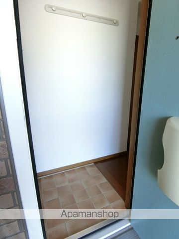 リビングタウン家代の里Cの内装写真