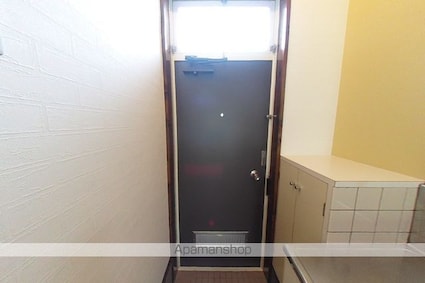 パークベル[1R/22m2]の玄関