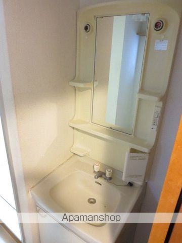 イモーレ中央駅の内装写真