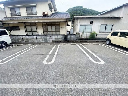 フランドゥーボナール[2LDK/59.09m2]の駐車場