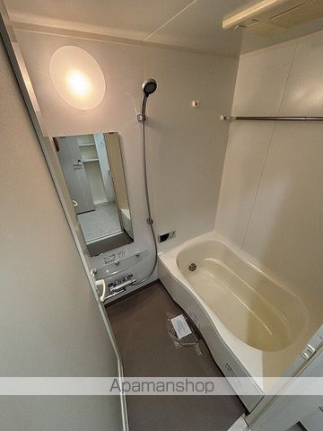 クロスレジデンス大阪新町の内装写真
