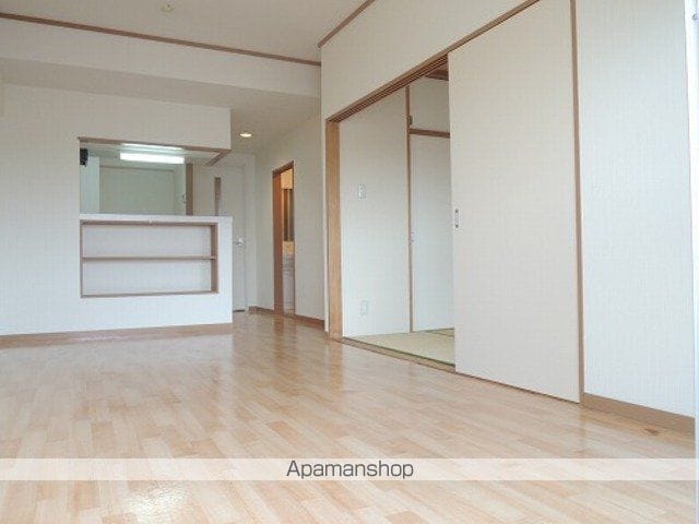ラ・ヴィール三原の内装写真