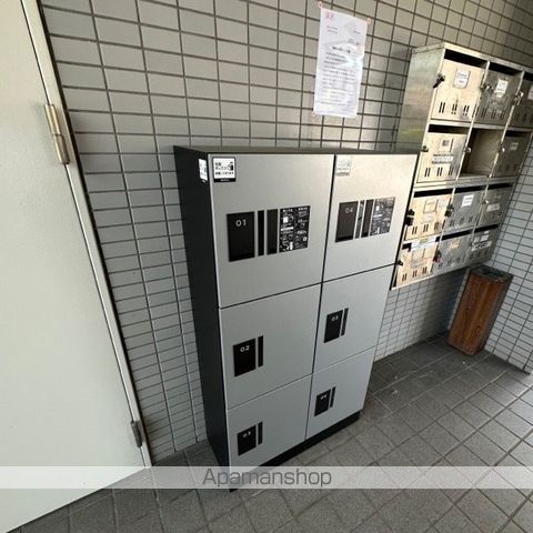 ウイング八日市の玄関写真