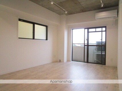 東京都杉並区高円寺南２丁目[1LDK/43.37m2]のリビング・居間