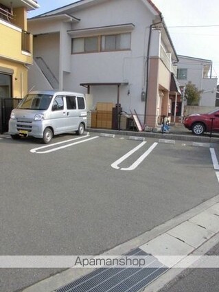 トワーニ[1R/35.18m2]の駐車場