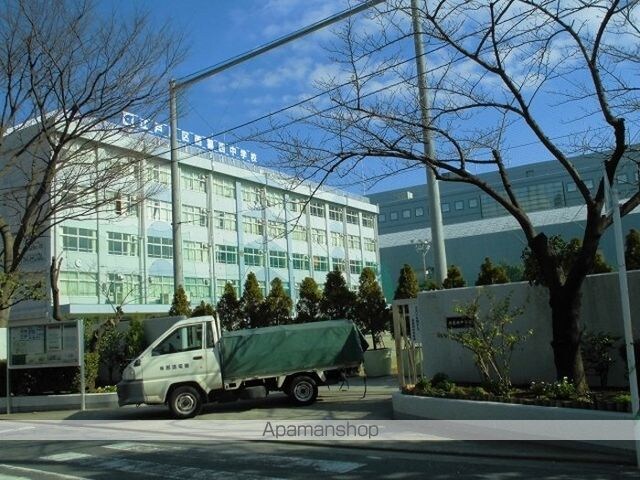 デルフィ　参番館[2LDK/73m2]の周辺1
