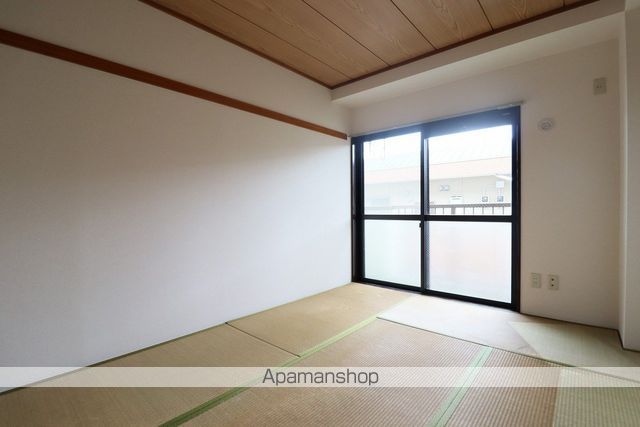ルミエール 岸の内装写真